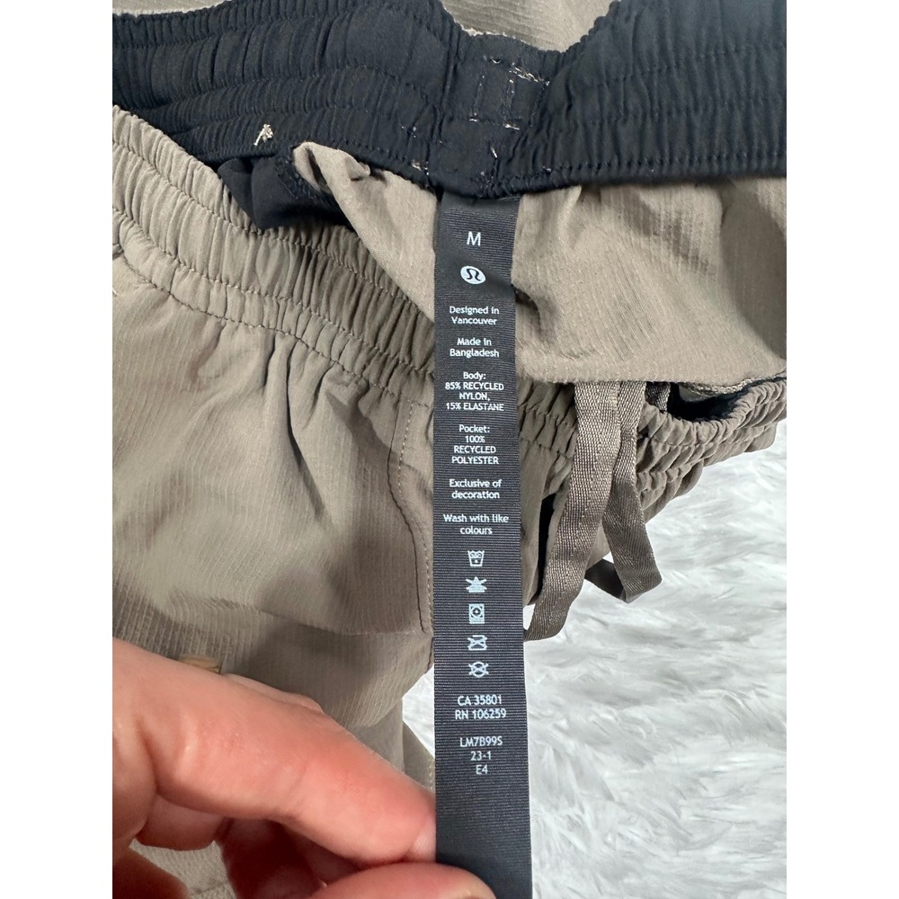 Lululemon Bowline Short 5" Stretch Ripstop Green/Brown M7B99S Size Medium - Picture 3 of 5